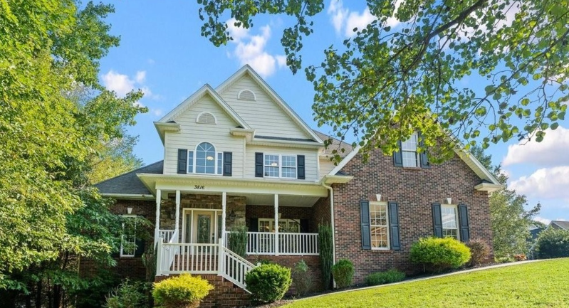 Hickory House: 3816 Steve Ikerd Dr NE