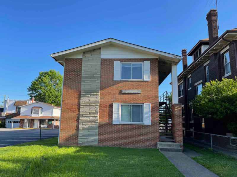 Huntington Apartment: 340 6th Avenue