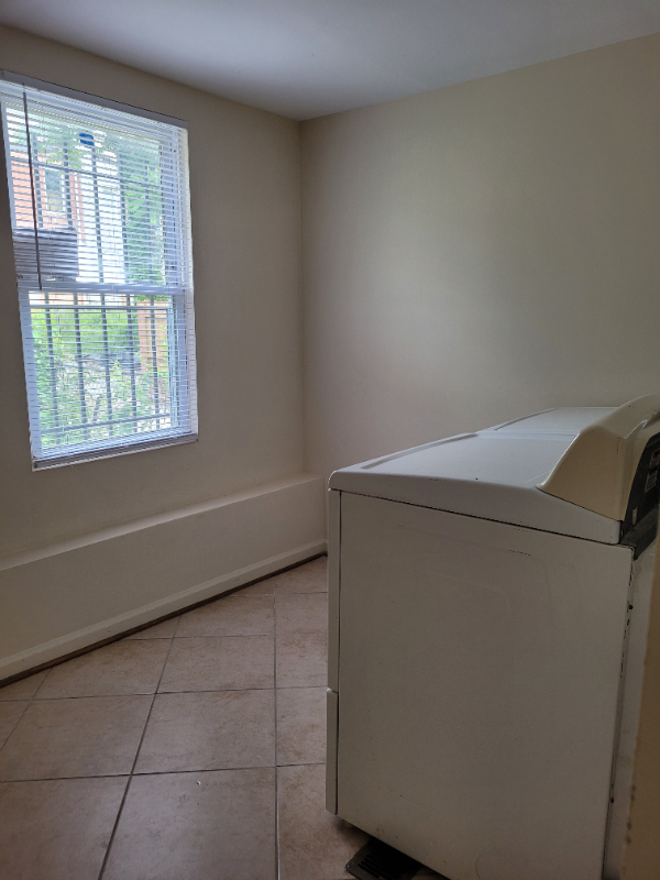 Baltimore Townhome: 1013 Mc Kean Ave