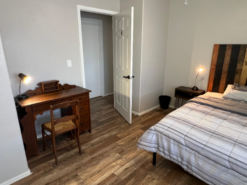 Phoenix House: 3645 W Hadley St