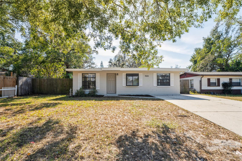 Tampa House: 7025 PONDEROSA DR