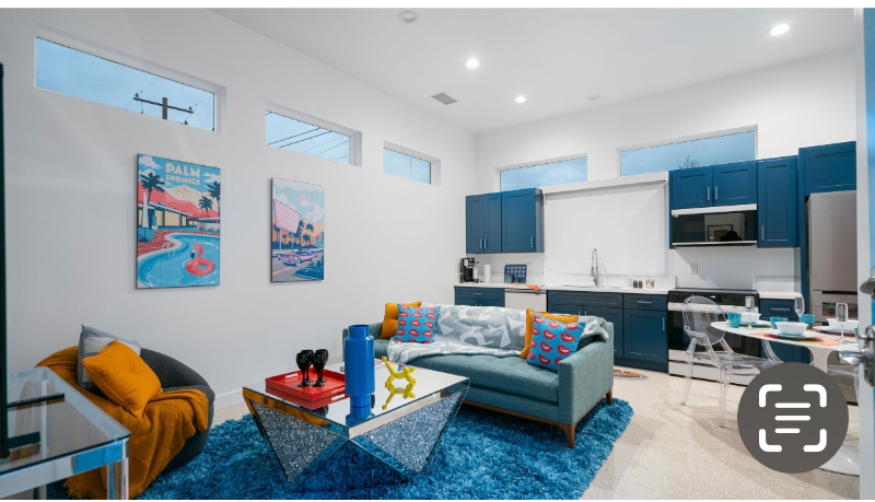 Palm Springa Other: 473 1/2 W Sunview Ave