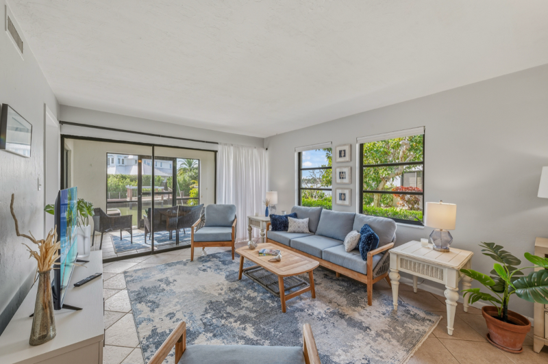 Naples Multiplex: 1334 Chesapeake Ave