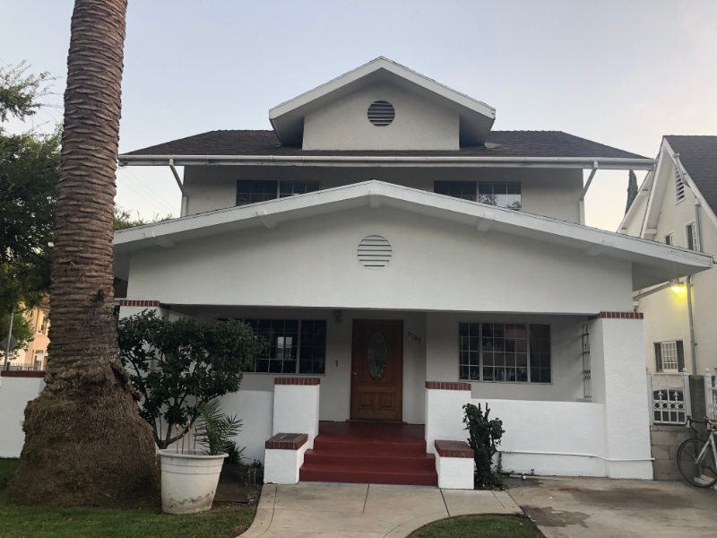 Los Angeles House: 5702 Carlton Way