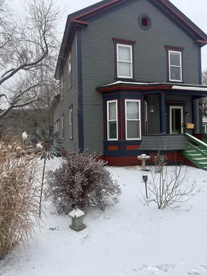 St Johnsbury House: 545 Lafayette Street