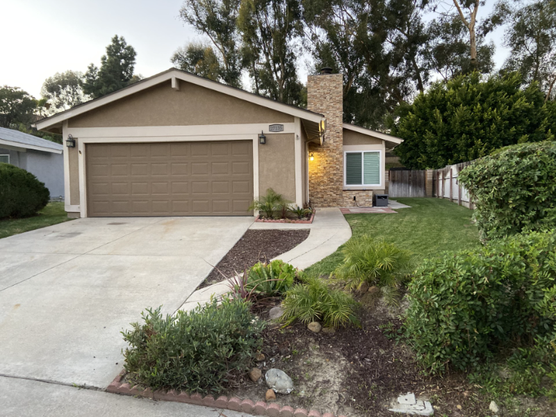 Mission Viejo House: 27135 Cipres