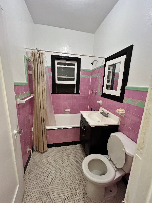 LOS ANGELES Apartment: 2025 CHEREMOYA