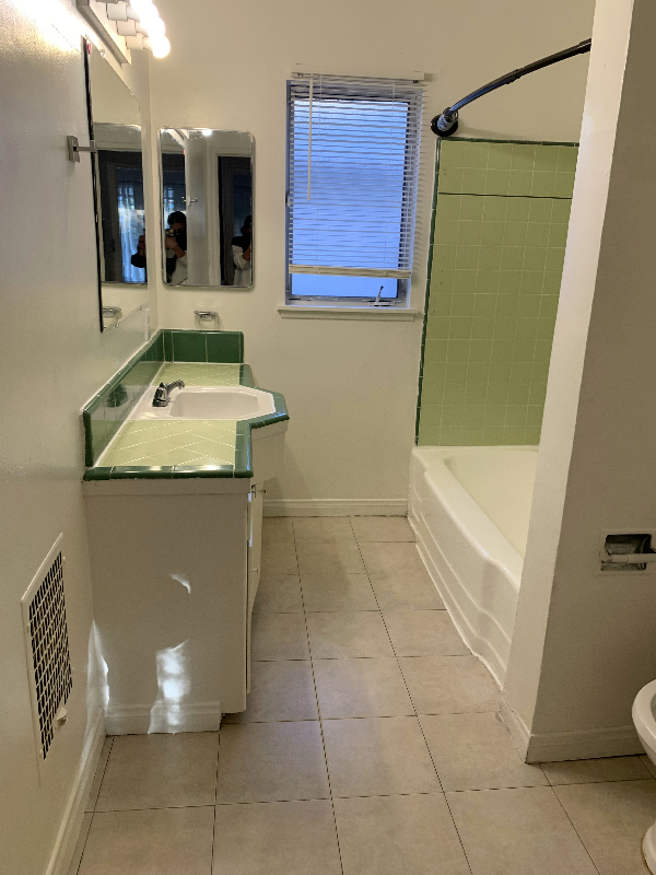 LOS ANGELES Apartment: 1850 LA BREA