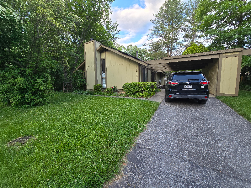 Montgomery Village House: 19517 Tiber Ct