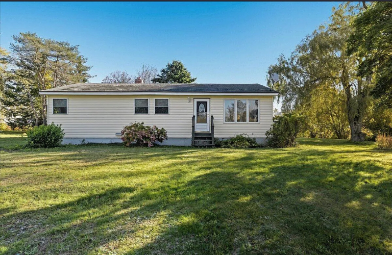 Searsport House: 21 Knox Bros Ave