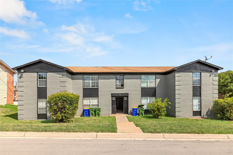 White Settlement Multiplex: 1625 Mary K Ln