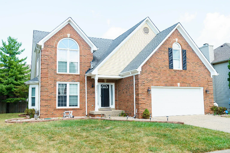 Louisvi House: 9901 Head Farm Rd