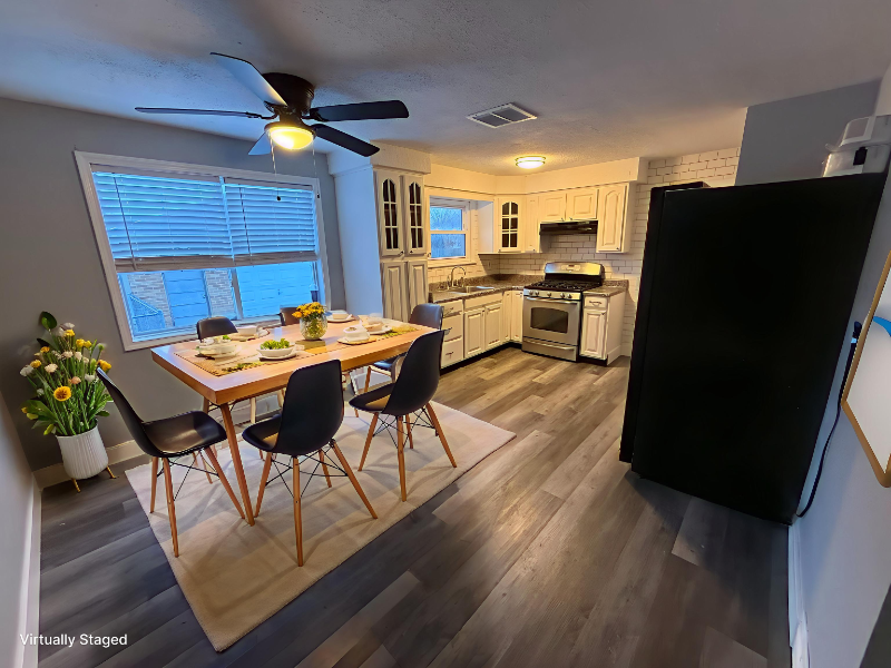 Niagara Falls Townhome: 6018 Devlin