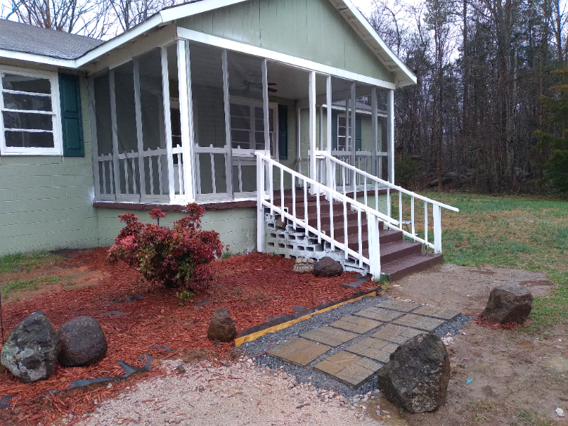 Rock Hill House: 1189 Joe Louis Blvd