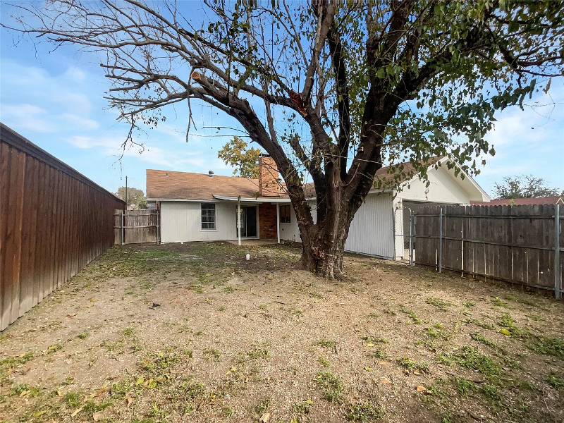 Garland House: 1746 white oak lane