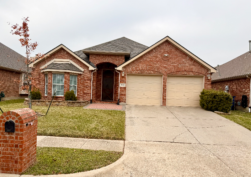 Little Elm House: 3121 Fox Hollow Dr