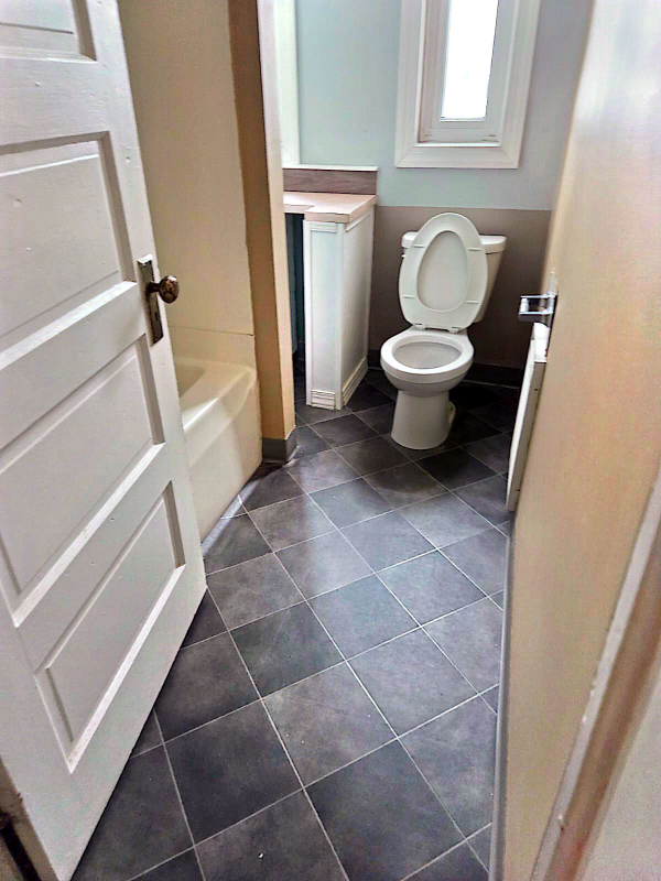 Dunmore Apartment: 400-402-404 Chestnut St. Apt#2