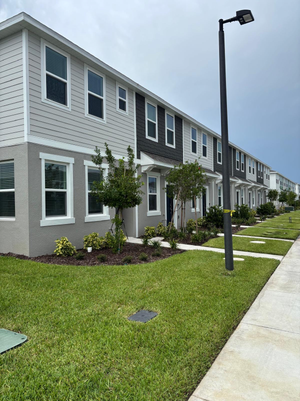 Kissimmee Townhome: 2984 Skyline Loop