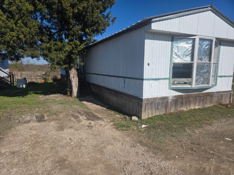 Corsicana House: 1801 S Business 45