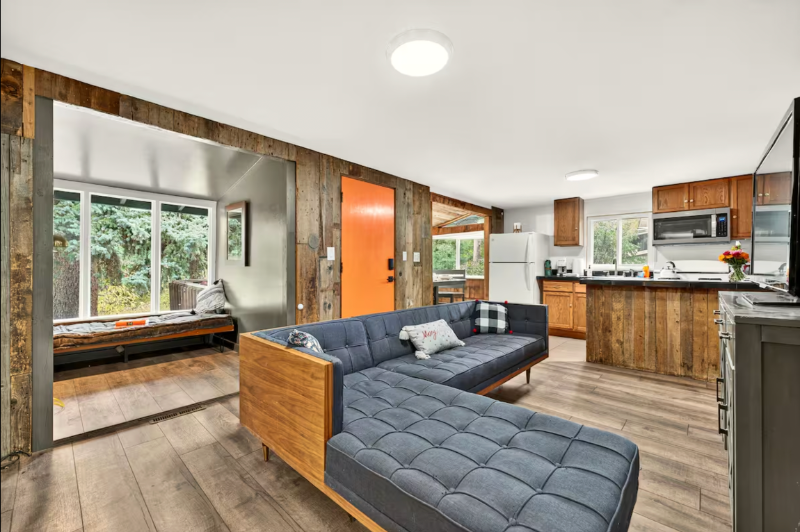 Idledale House: 21504 Shady Lane