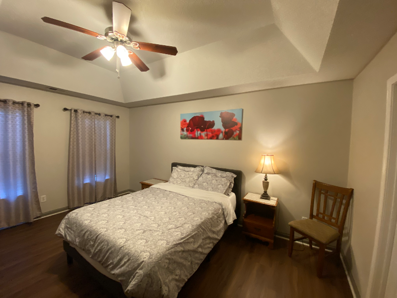 Charlotte House: 7434 Frances Irene Dr