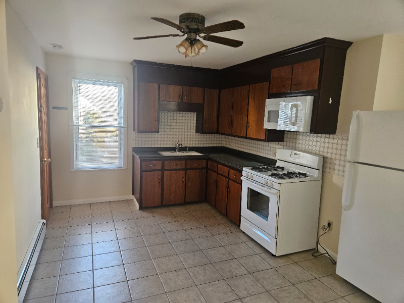 FALL RIVER Multiplex: 60 cottage St