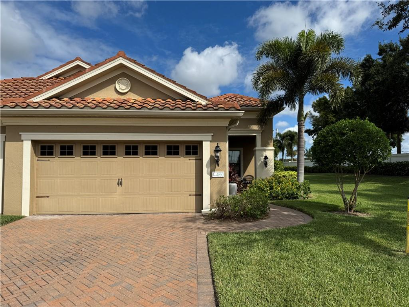 Fort Myers Townhome: 4550 Mystic Blue Way