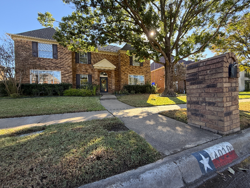 Carrollton House: 4010 Crestwood Dr