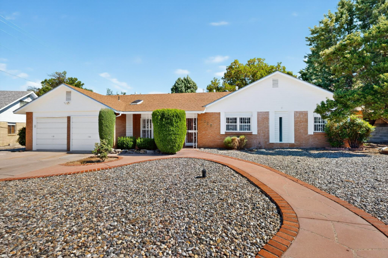 Albuquerque House: 7029 Veranda Road NE