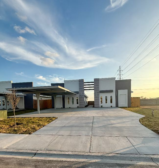 edinburg Multiplex: 3012 w kenwood