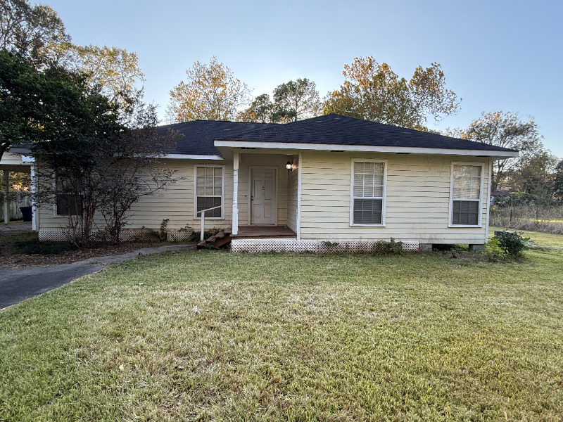 Lafayette House: 108 Pillette Rd