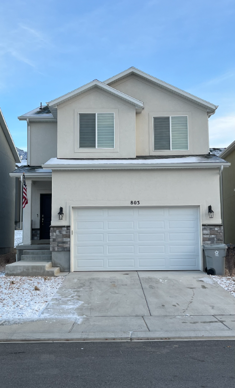 Santaquin House: 803 S Brubaker Way