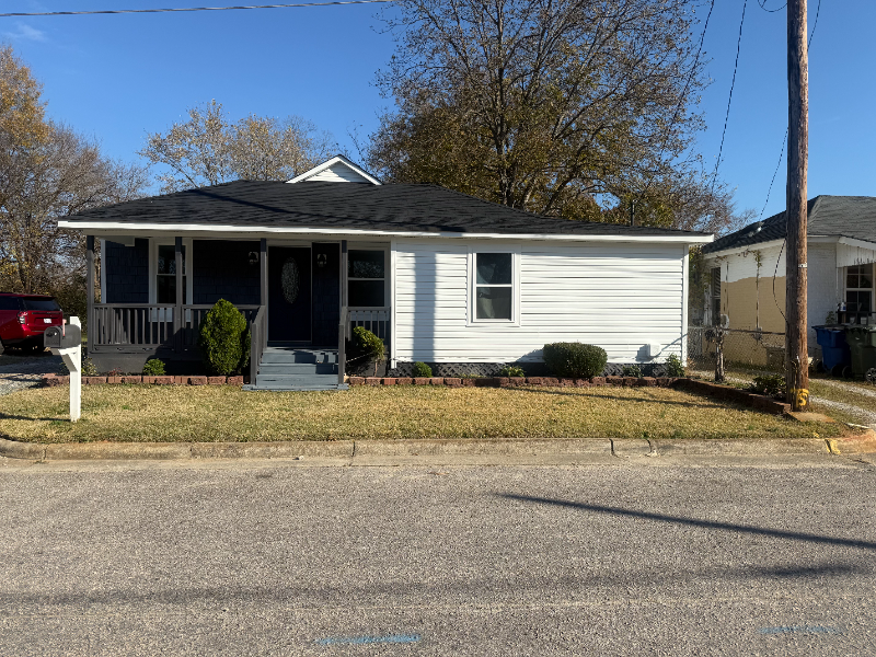 Raleigh House: 1621 Thompson St