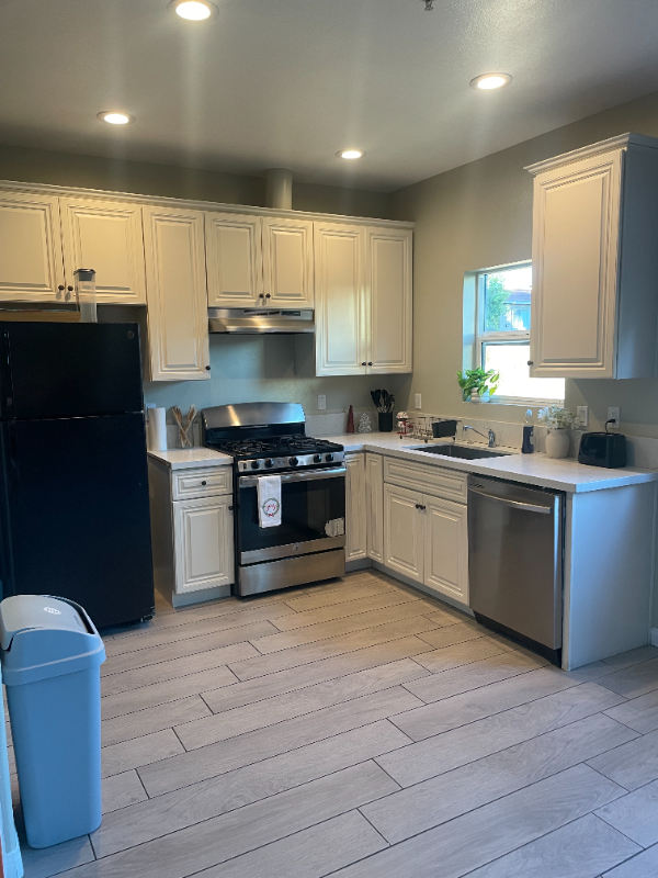 Fontana Townhome: 7986 Mango Ave