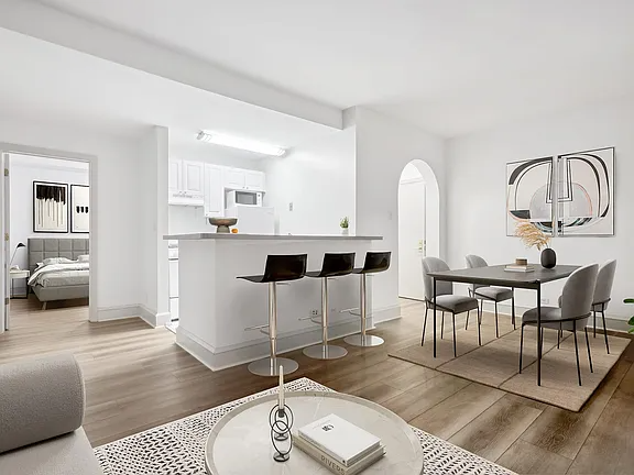 Philadelphia Apartment: 1512 Spruce St