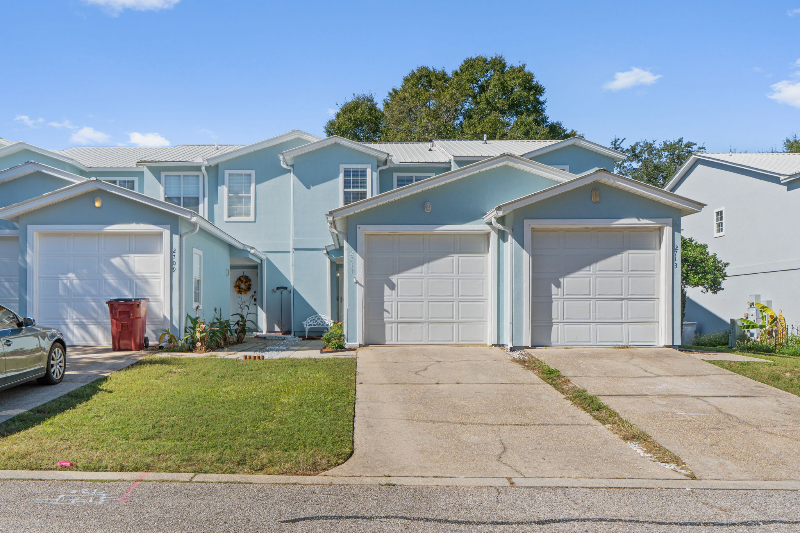 Navarre Townhome: 2711 Bay Club Drive