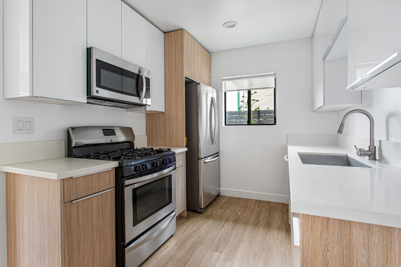 Los Angeles Apartment: 1949 Park Grove Avenue