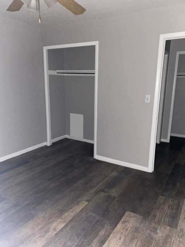 East Cleveland Apartment: 1885 Taylor Rd