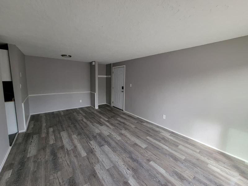 East Cleveland Apartment: 13444 Euclid Ave