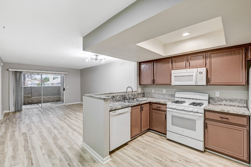 Las Vegas Condo: 8070 W Russell Rd