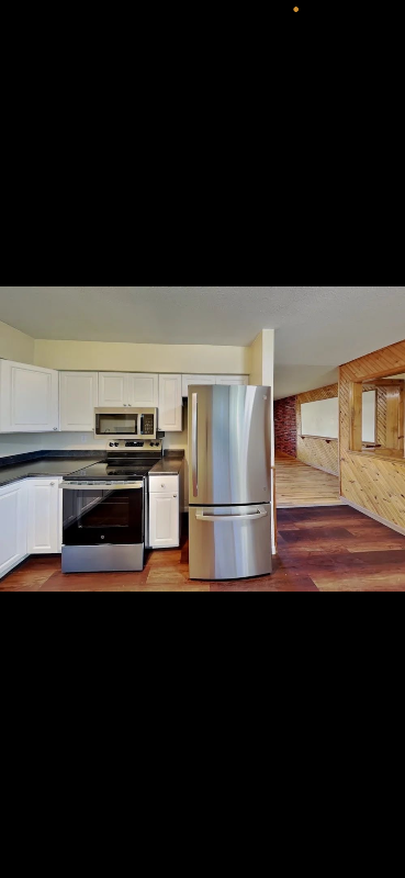 Westminster House: 8550 Circle Dr