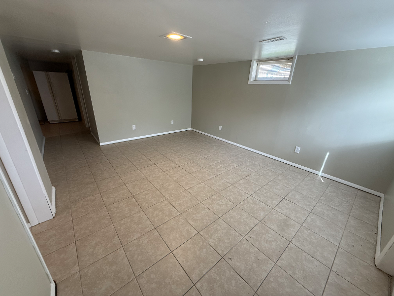 Rock Island Apartment: 3300 15th Ave