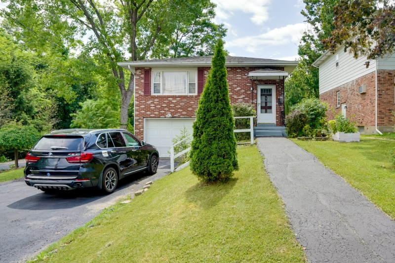 Albany Apartment: 429 West Lawrence Street