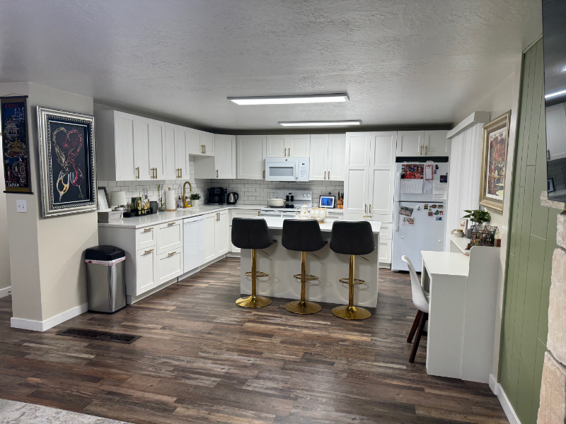 Taylorsville House: 4524 S Balsam Ave