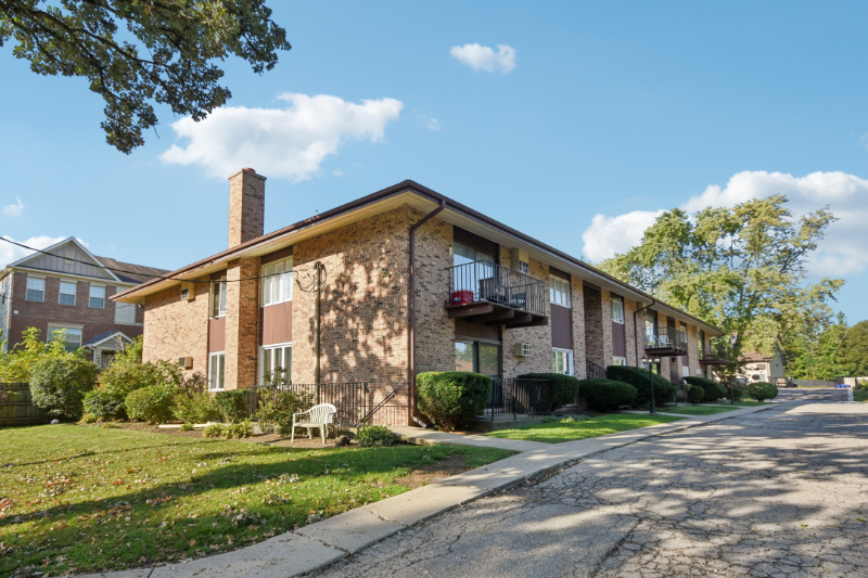 Glen Ellyn Condo: 505 Kenilworth Ave