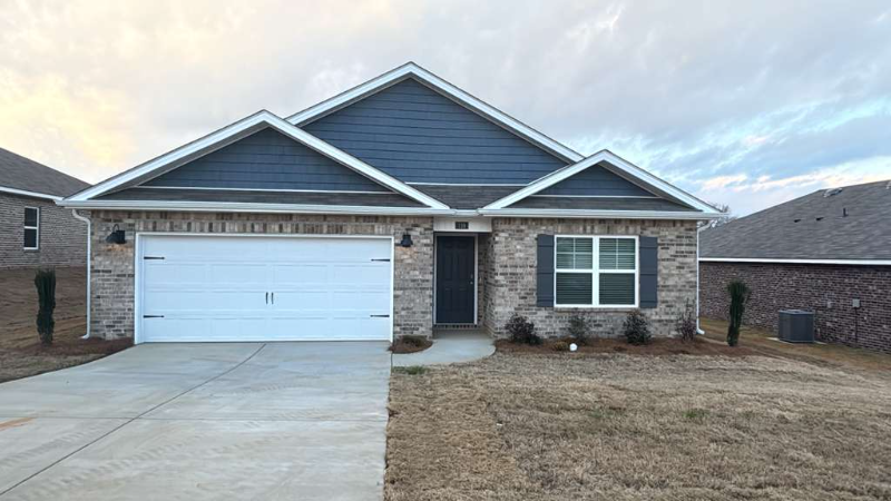 Huntsville House: 119 Wellspring Rd