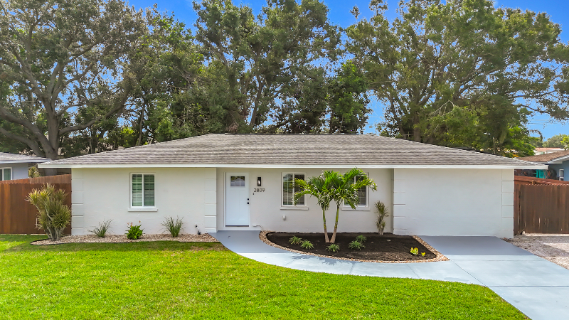 Bradenton House: 2809 Taunton dr