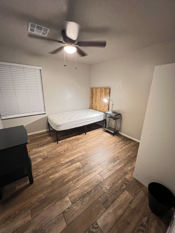 Phoenix House: 3645 W Hadley St