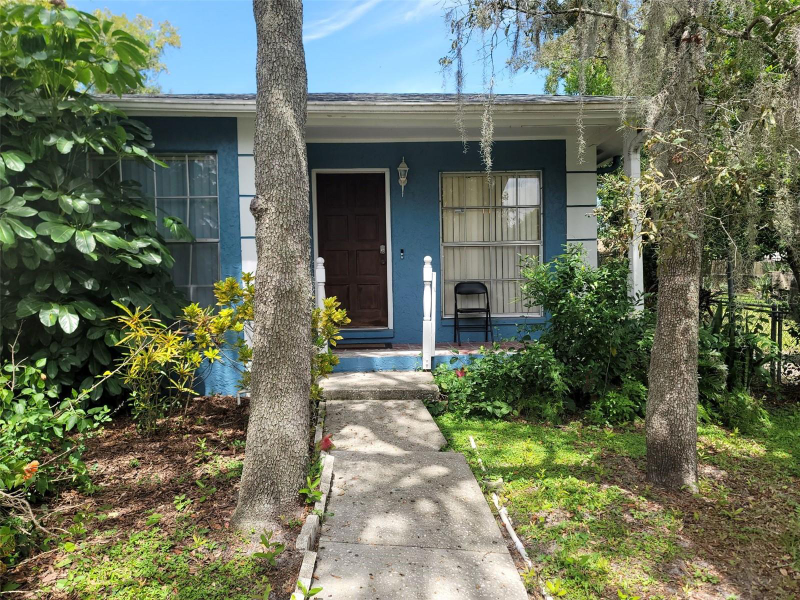 Tampa House: 4120 TEMPLE HEIGHTS RD