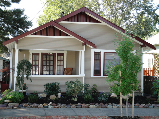 Santa Rosa House: 346 Carrillo St